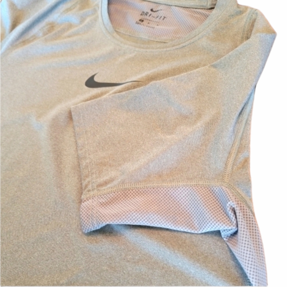 Men's guys NIKEPRO Nike dri-fit shirt performance - Picture 2 of 6